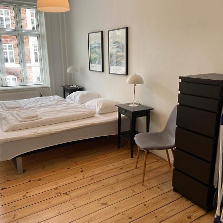Bright 2-Bedroom Apartment In Elegant Osterbro Copenhagen Exterior photo
