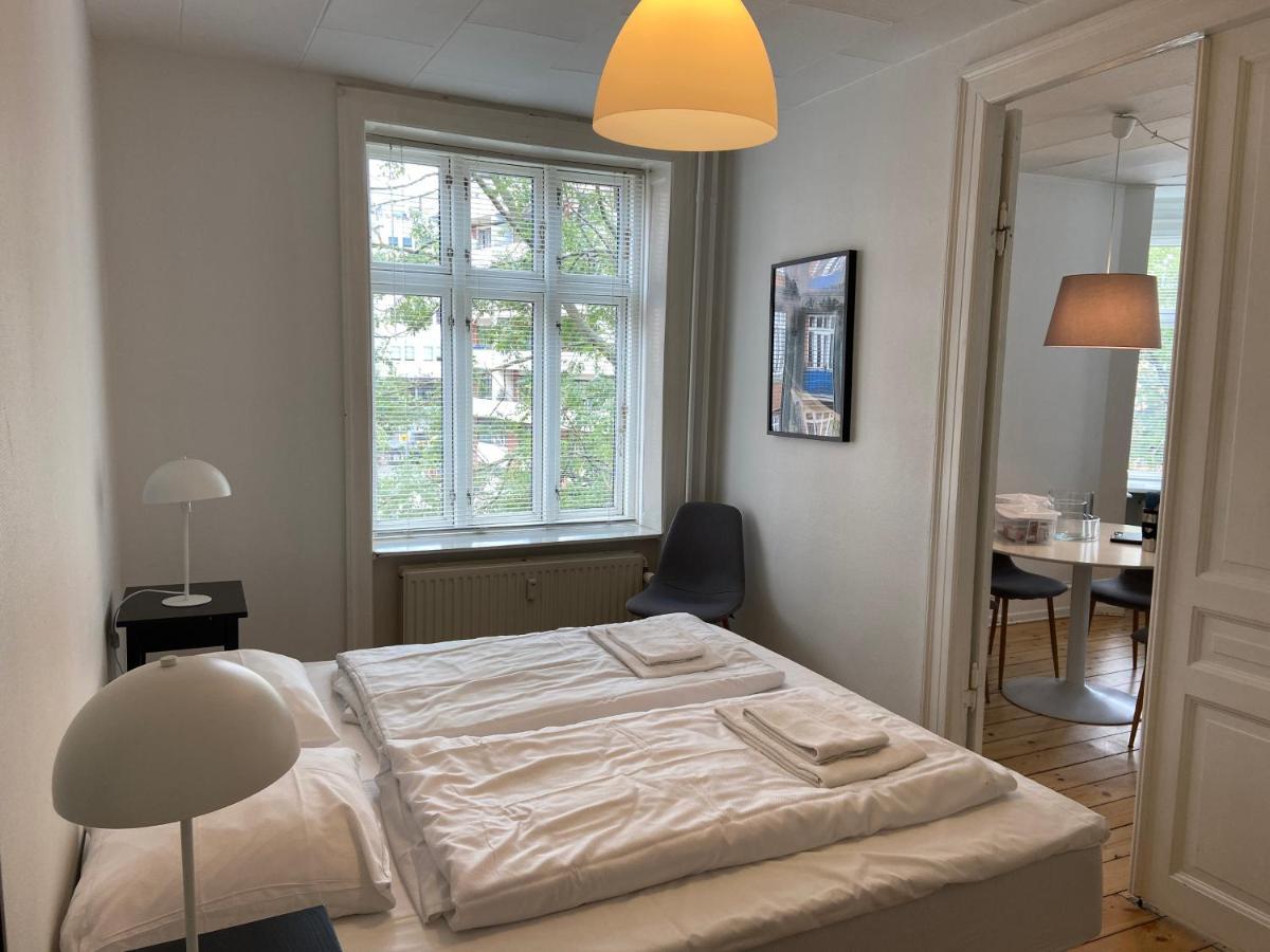 Bright 2-Bedroom Apartment In Elegant Osterbro Copenhagen Exterior photo